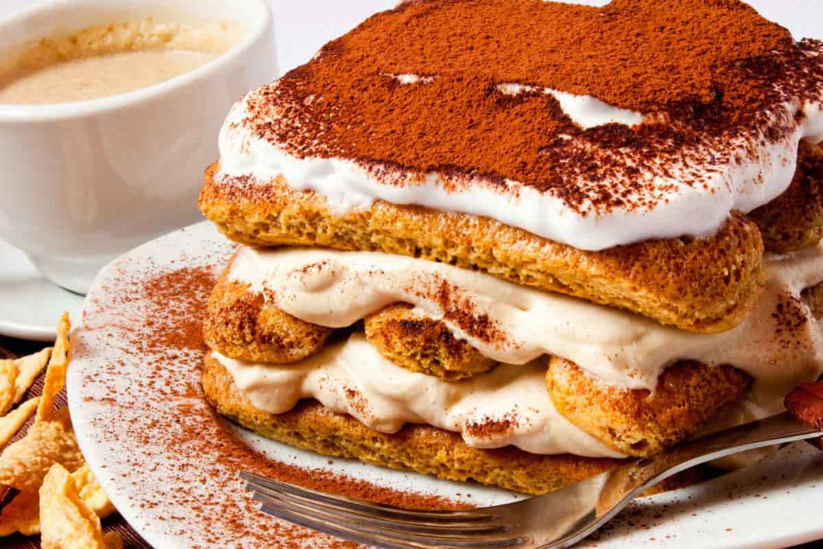 Altro che classico tiramisù, io preparo la versione senza uova: stesso sapore, light e meno sensi di colpa